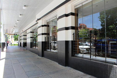 Royal Hotel Orange - Sunshine Coast Tourism 1