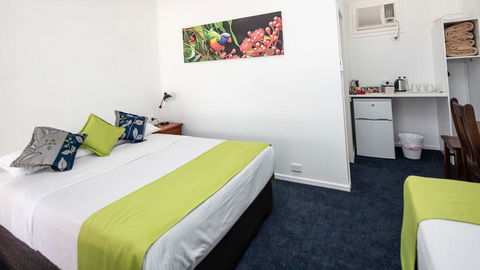 Royal Motel Tenterfield - Sunshine Coast Tourism 1