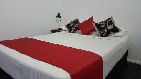 Royal Motel Tenterfield - Sunshine Coast Tourism 2