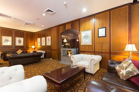 Royal On The Park - Sunshine Coast Tourism 2