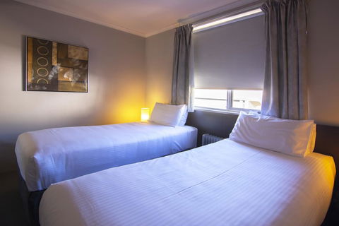 Rydges Horizons Snowy Mountains - Sunshine Coast Tourism 3