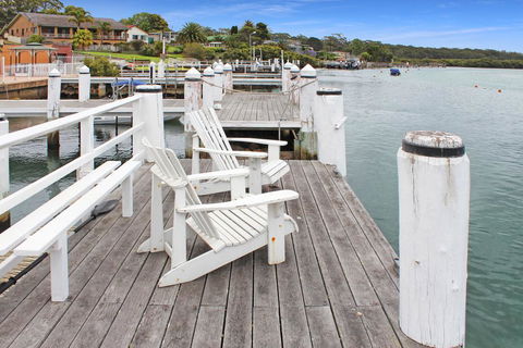 Sail On In Boatshed - Sunshine Coast Tourism 1