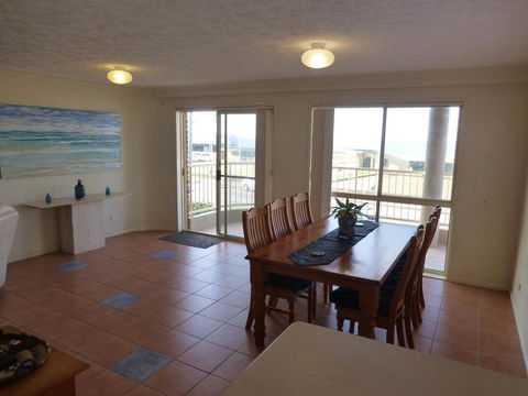 Saint Bernadine - Holiday Sunshine Coast 1