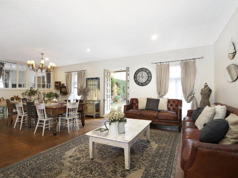 Saint Eloi - La Maison - Sunshine Coast Tourism 1
