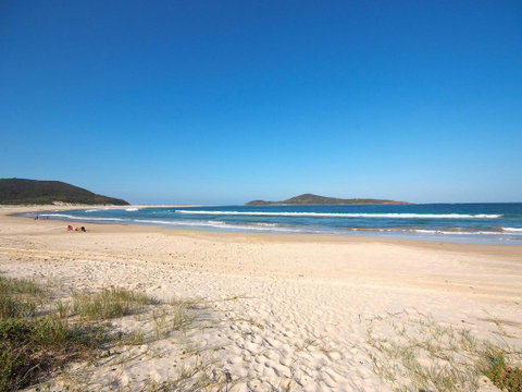 Salt Water @ Fingal Bay - Sunshine Coast Tourism 3