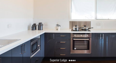 Saltbush Retreat - Holiday Sunshine Coast 2