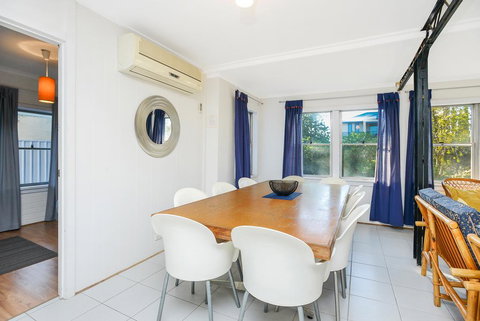 Salty Grape Beach House - Sunshine Coast Tourism 2