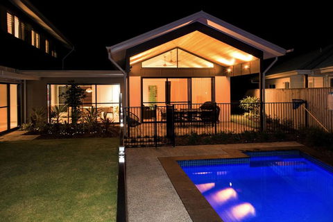Salty Lark Beach House - Holiday Sunshine Coast 2