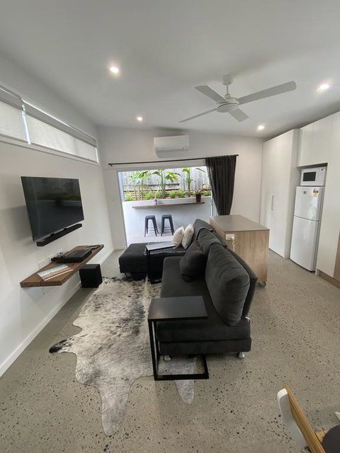 Sama Sama - Sunshine Coast Tourism 0