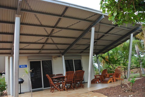 Samson Beach Chalets - Holiday Sunshine Coast 3