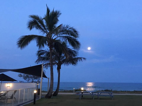 San Simeon Beachfront Apartments Tugun - Sunshine Coast Tourism 1