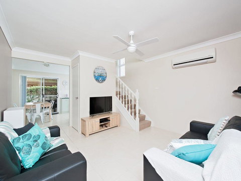 Sanctuary @ Fingal Bay - Holiday Sunshine Coast 0