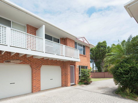 Sanctuary @ Fingal Bay - Holiday Sunshine Coast 3