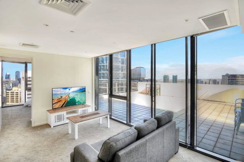 Sanctuary Apartments - City Point Bourke St - Holiday Sunshine Coast 2