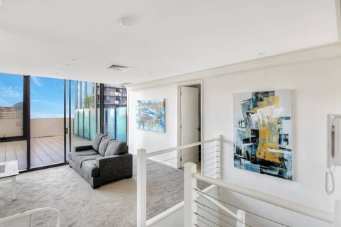 Sanctuary Apartments - City Point Bourke St - Holiday Sunshine Coast 0