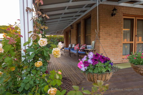 Sanctuary@Waratah - Sunshine Coast Tourism 2