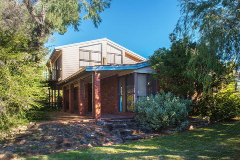 Sandbar - Holiday Sunshine Coast 0