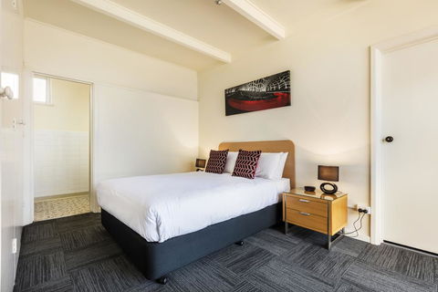 Sandbelt Club Hotel - Holiday Sunshine Coast 1