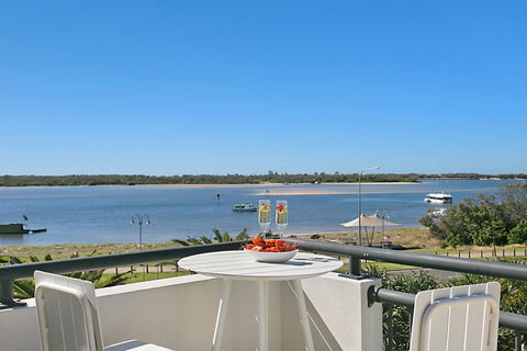 Sandcastles On The Broadwater - Sunshine Coast Tourism 0