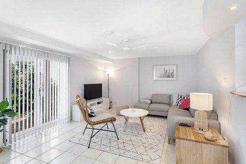 Sandcastles, 1/8 Ala Moana Way - Holiday Sunshine Coast 0