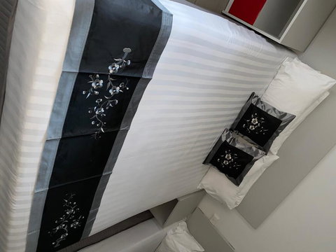 Sandors Motor Inn - Sunshine Coast Tourism 3