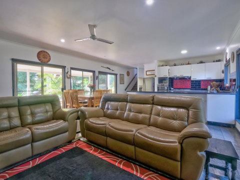 Sandy Feet Retreat Hervey Bay - Sunshine Coast Tourism 1