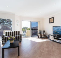 Sandy Point Luxury' 117a Sandy Point Road - air con  foxtel - Sunshine Coast Tourism
