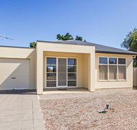Sandy Walk - Holiday Sunshine Coast