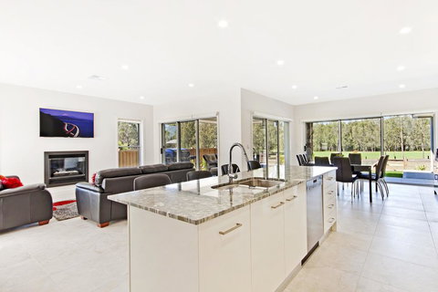 Santa Ana Retreat - Holiday Sunshine Coast 1