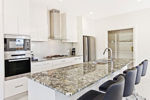 Santa Ana Retreat - Holiday Sunshine Coast 3