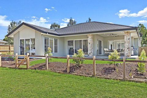 Santa Ana Retreat - Holiday Sunshine Coast 0