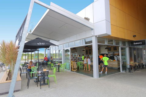 Santai Retreat Luxury One Bedroom - Holiday Sunshine Coast 3