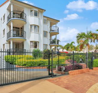 Santalina Beach Gem - Sunshine Coast Tourism