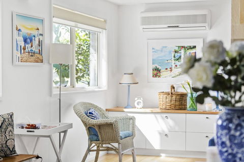SANTORINI BEACH HOUSE - SAFETY BEACH - Sunshine Coast Tourism 1