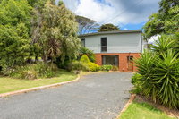 Sany Views 10min walk to beach