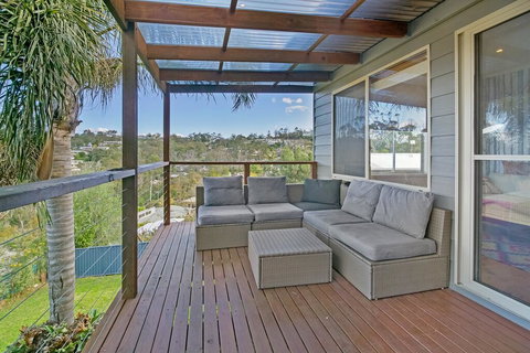 Sapphire Cottage - Holiday Sunshine Coast 0