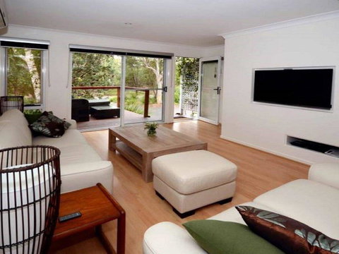 Scribbly Gum On Benton - Bushland Setting - Holiday Sunshine Coast 1