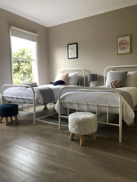Sea Change Guesthouse - Sunshine Coast Tourism 1