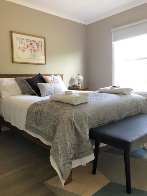Sea Change Guesthouse - Sunshine Coast Tourism 0
