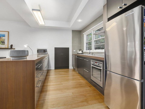 SEA CORNER - Anglesea - Sunshine Coast Tourism 3