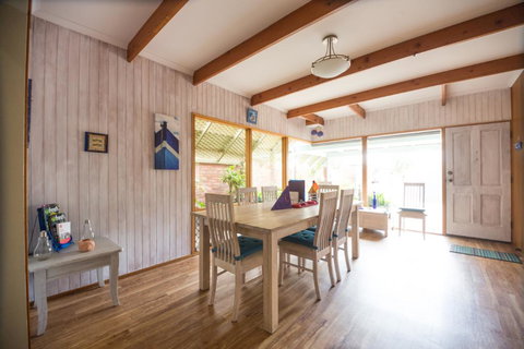 Sea J's, Brighton - Holiday Sunshine Coast 2