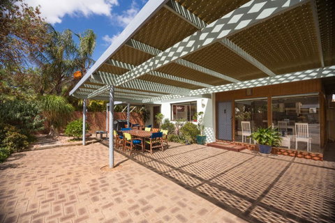 Sea J's, Brighton - Holiday Sunshine Coast 3