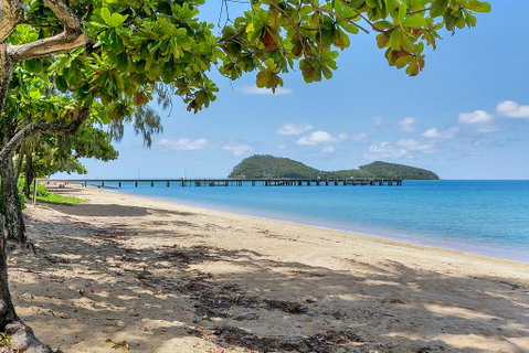 Sea Temple Swim Out Apartment - Sunshine Coast Tourism 3