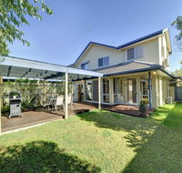 Sea Whispers  Fingal Bay - Holiday Sunshine Coast