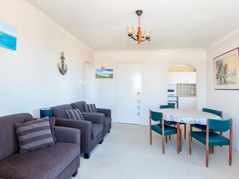 Seabreeze 4 Opposite Bowling Club - Sunshine Coast Tourism 1