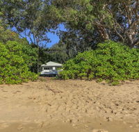 Seabreeze Beachfront - Clifton - Sunshine Coast Tourism