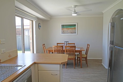 Seabreeze On Ibis - Holiday Sunshine Coast 2