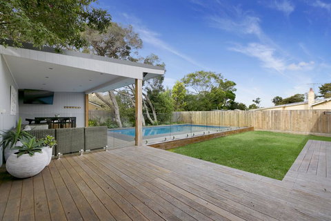 Seabreeze Retreat Luxury Retreat With Pool, Walk To Rye Foreshore And Village - Holiday Sunshine Coast 3