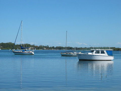 Seachange Apartment 1 - Holiday Sunshine Coast 1