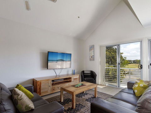Seachange Apartment 2 - Holiday Sunshine Coast 0